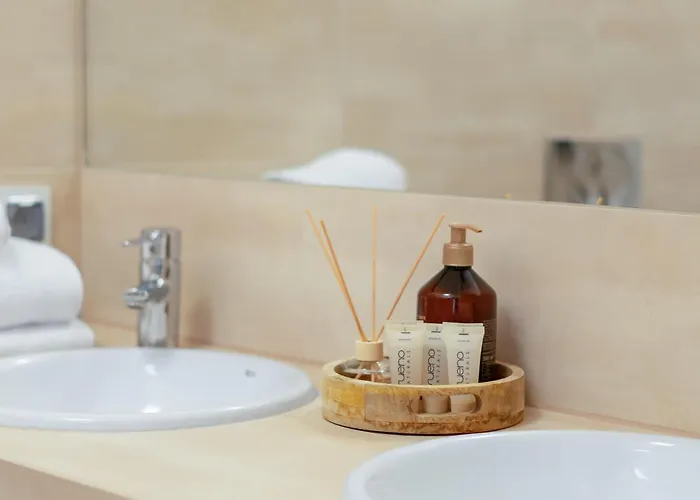 Majestic -150m2 With Iconic Market Square View As R506 Lägenhet