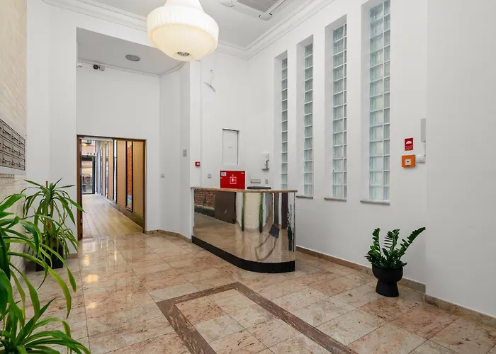 Majestic -150m2 With Iconic Market Square View As R506