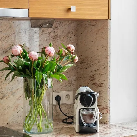 Majestic -150m2 With Iconic Market Square View As R506 *